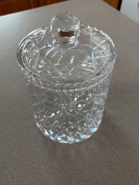 Vintage Cut Crystal Covered Jar Crystal Candy Dish with Lid Toiletry Holder